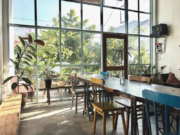 ‘Lost’ to beautiful cafes in Phan Thiet