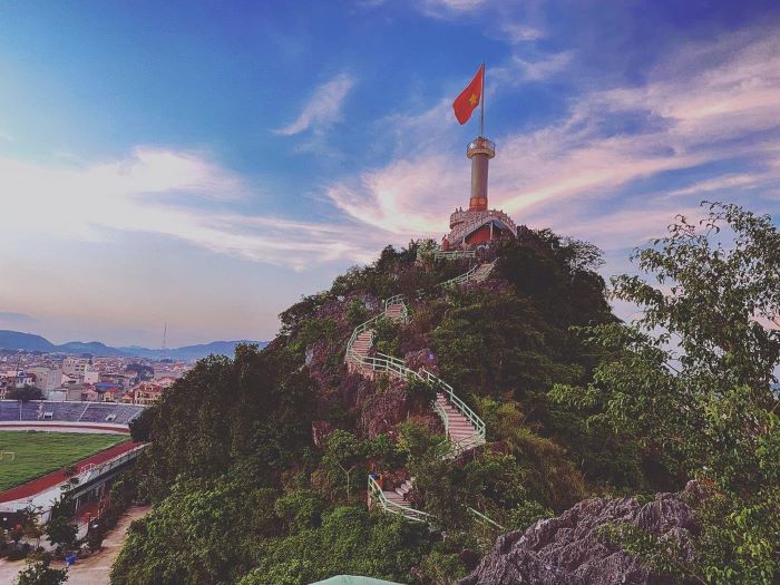 Phai Ve flagpole – Impressive check-in point in the center of Lang Son