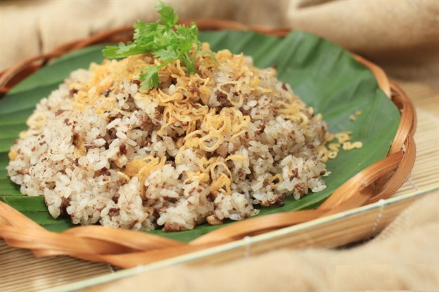 Quail served with sticky rice – must-try dish of autumn