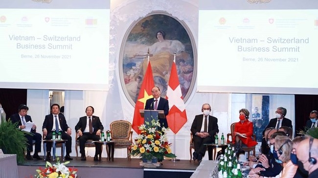 President co-chairs Vietnam - Switzerland Business Forum
