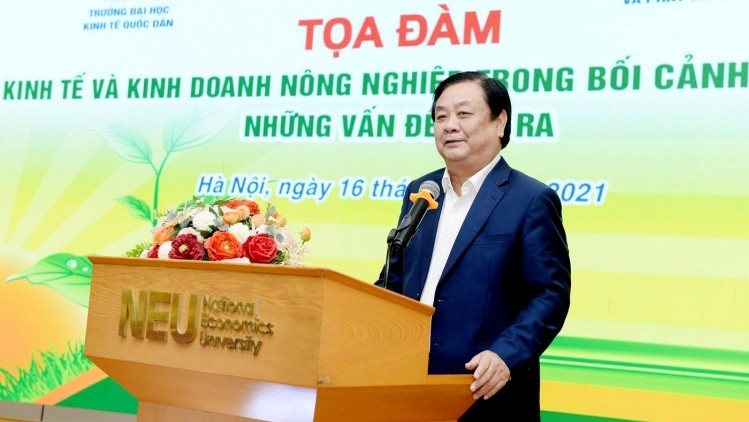 Symposium discusses opportunities and challenges facing agricultural sector
