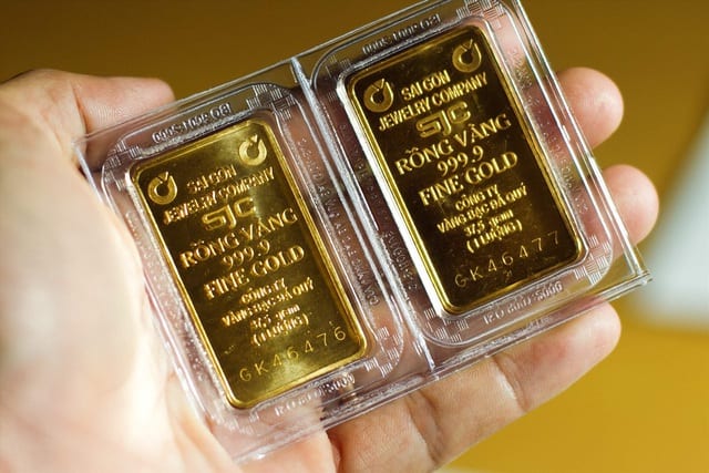 Domestic gold price surpasses VND60 million per tael