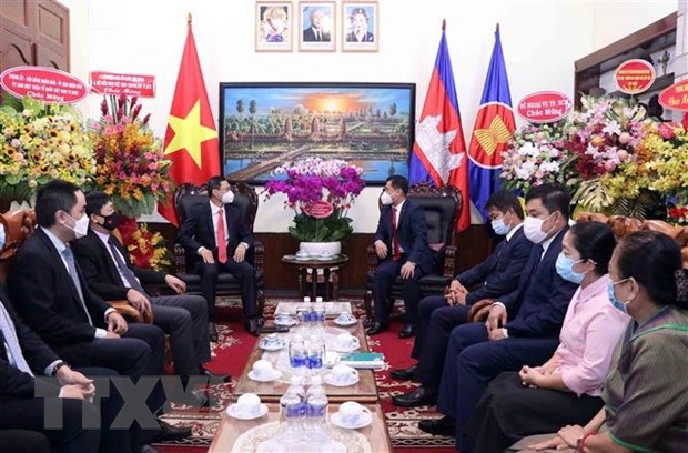 Ho Chi Minh City congratulates Cambodia on 68th Independence Day