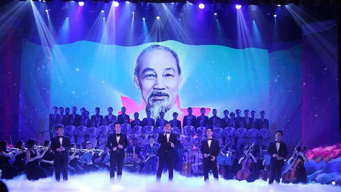PM attends special art programme