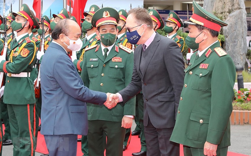 President visits Vietnam-Russia Tropical Centre