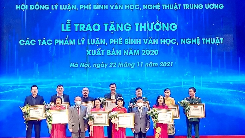 Theory and Criticism of Literature and Arts Awards 2020 honours 17 outstanding works