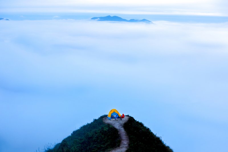 Sleeping In A Tent In The Middle Of The Sea Of Clouds In Ta Xua 5 
