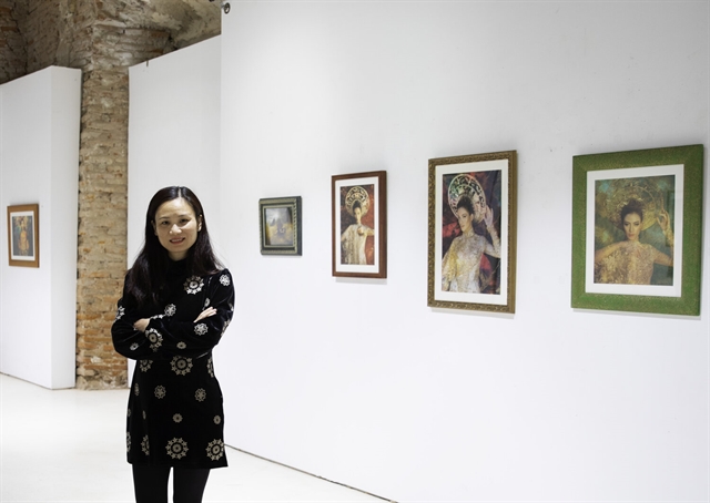 Vietnamese artist holds solo exhibition in Spain