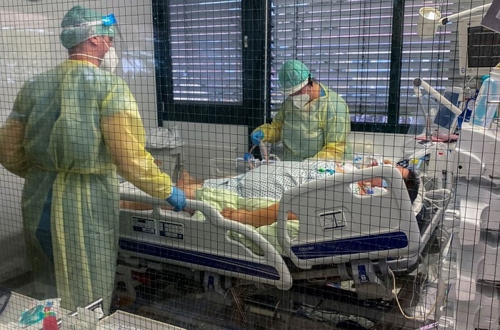 German military prepares to transfer COVID patients as infections hit new record