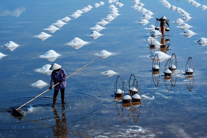 Hon Khoi salt field in Nha Trang – simple beauty in a peaceful fishing village