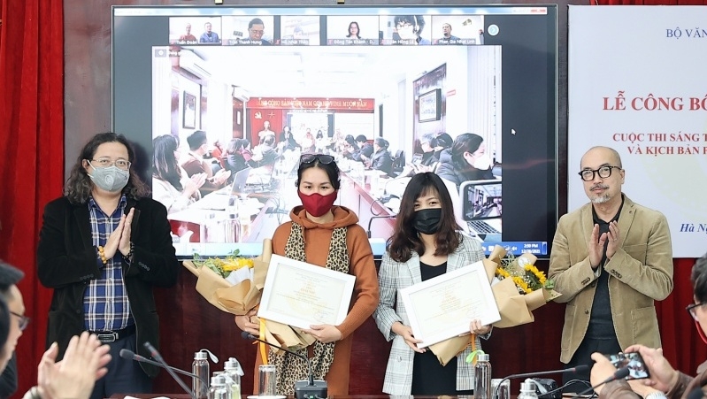 Winners of script creation contest for documentary and animated films honoured
