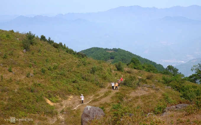 One day conquering the ‘roof’ of Quang Ninh