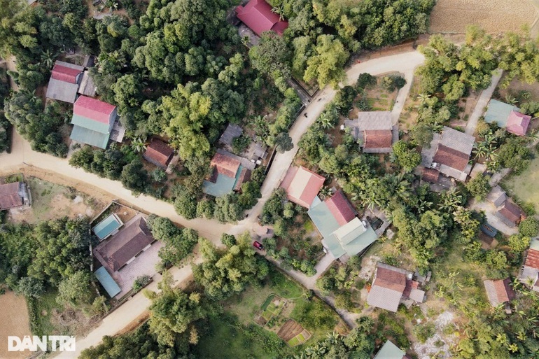 Tunnels where Truong Son army generals operate