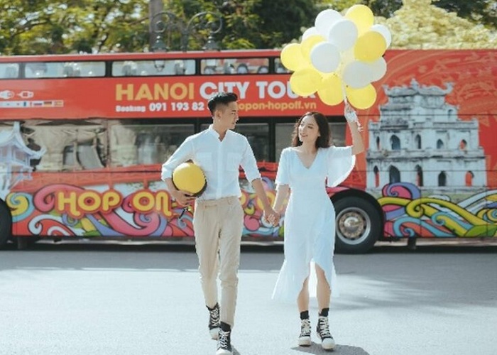 A detailed guide to experiencing double-decker buses in Hanoi