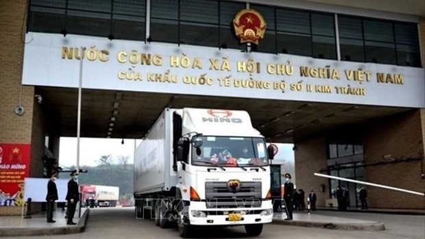 China reopens one border gate with Vietnam for fresh fruit imports