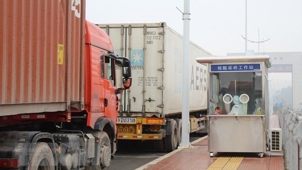 Quang Ninh sees clearance of nearly 200 trucks via border gates, crossings with China