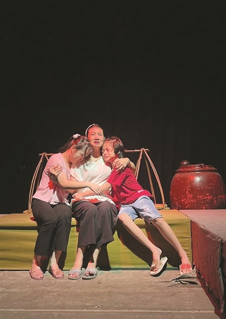 HCM City artists honoured at Drama Festival