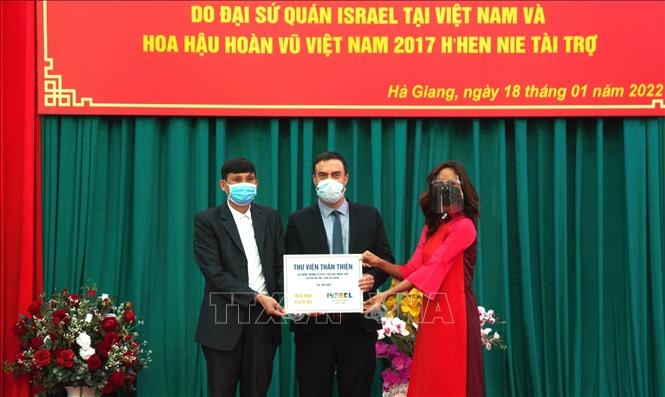 Library for semi-boarding elementary school in Ha Giang inaugurated