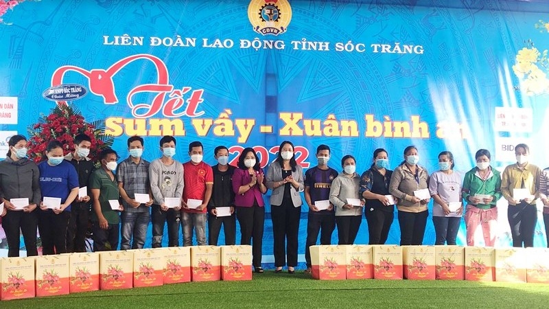 Vice President extends Tet greetings to workers in Soc Trang Province