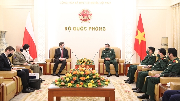Vietnam, Poland beef up defence cooperation