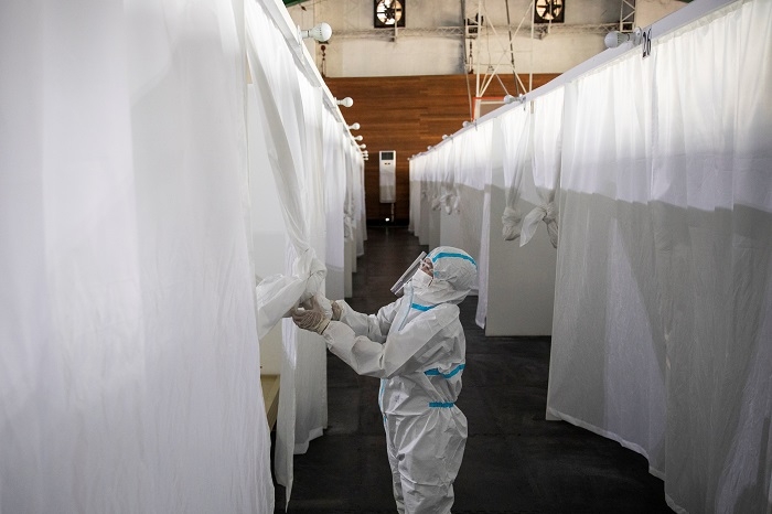 Philippines prepares more hospitals beds with record COVID-19 cases