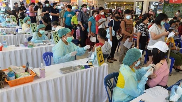 Thailand launches fourth COVID-19 shot in 10 provinces