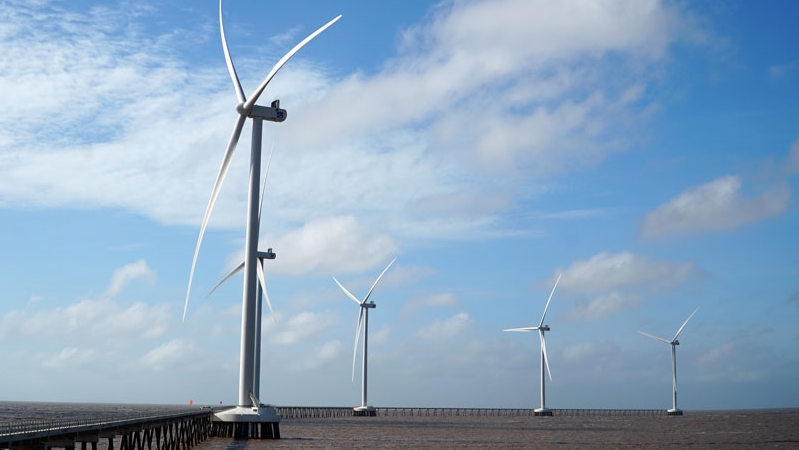 5.7 trillion VND wind power plant inaugurated in Soc Trang