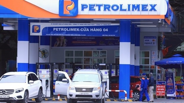 Petrol prices up nearly 1,000 VND per litre