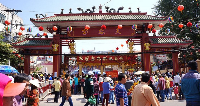 Experience going to Ba Binh Duong pagoda to admire the beautiful scenery ‘forgetting’ the way back
