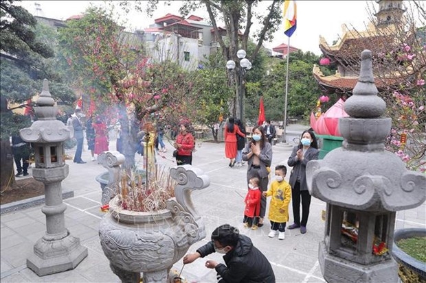 Lunar New Year visit to pagodas - long-lived tradition