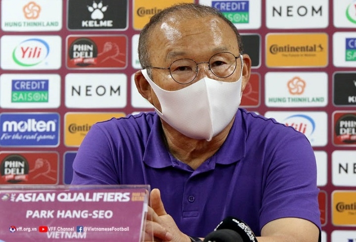 Coach Park Hang-seo thanks fans and players after historic win over China