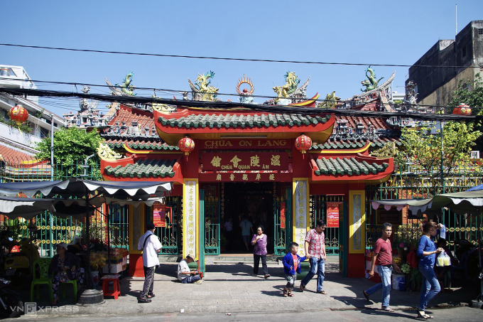 The most crowded place on the occasion of the Lantern Festival in Ho Chi Minh City