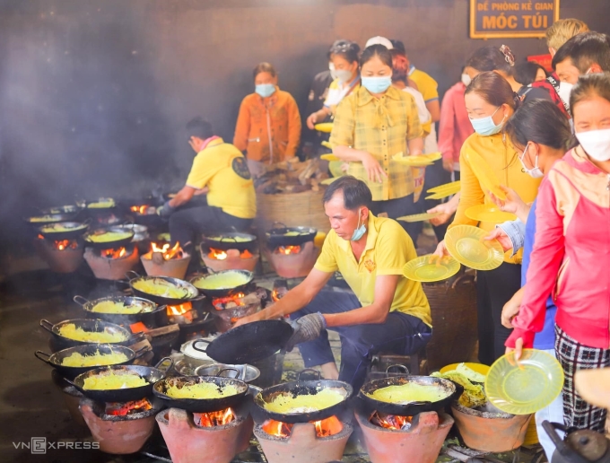 The temple has been serving guests with vegetarian pancakes for more than 20 years