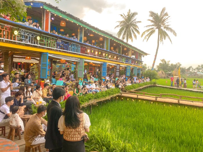 Top coffee shops in the middle of the field in Hoi An, the view is not inferior to Chiang Mai