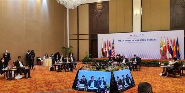 ASEAN FMs reaffirm commitment to full, effective implementation of RCEP