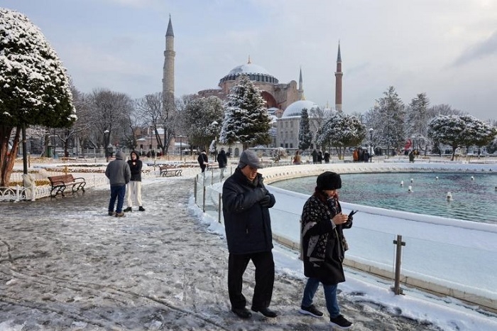 World News in Brief: February 15