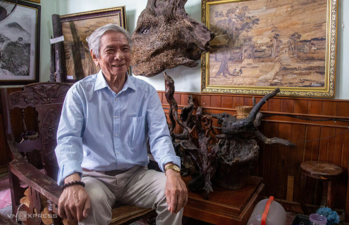 40 years of painting with dried banana peels