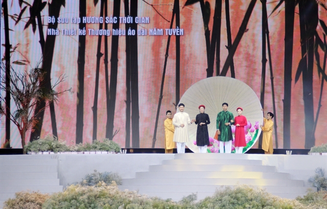 Glittering start to HCM City annual fest on national dress