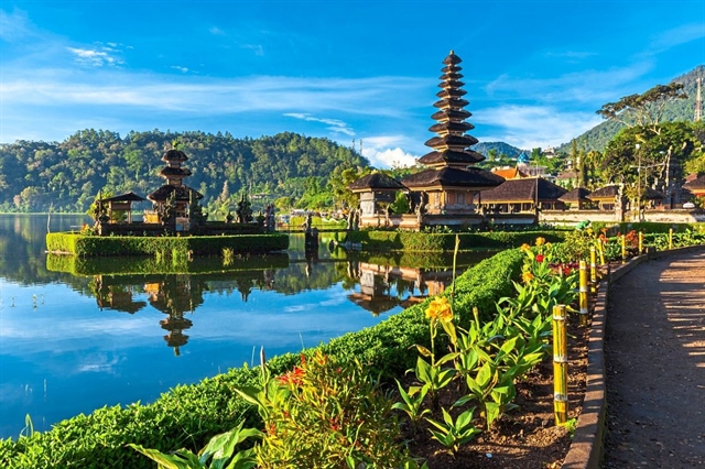 Indonesia issues visa on arrival for tourists from Việt Nam and 22 other countries