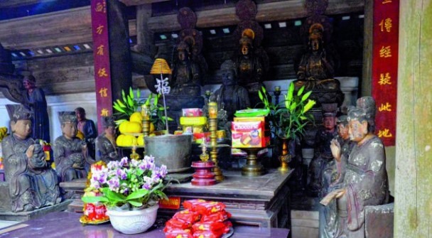 Millions of dollars needed to save Tây Phương Pagoda