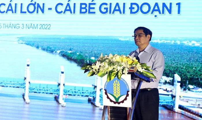 PM attends inauguration ceremony of irrigation system in Kien Giang