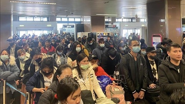 Two more flights carrying Vietnamese fleeing Ukraine to arrive in Hanoi this week