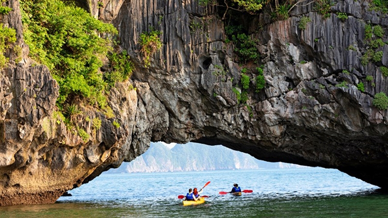 Vietnamese tourism eager to welcome foreign visitors