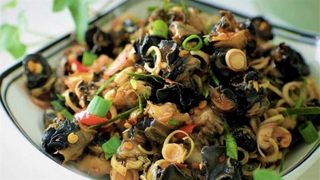 Visiting Nghệ An to enjoy lemongrass and chilli snails