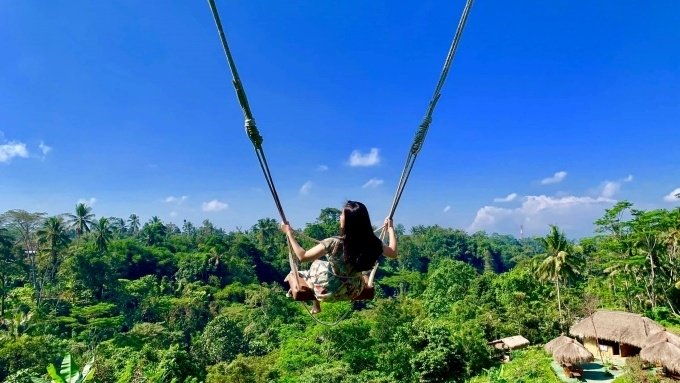 Indonesia targets 3.6 million foreign tourists in 2022