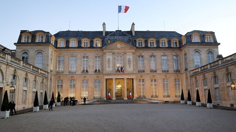 Starting the race for the Elysee Palace