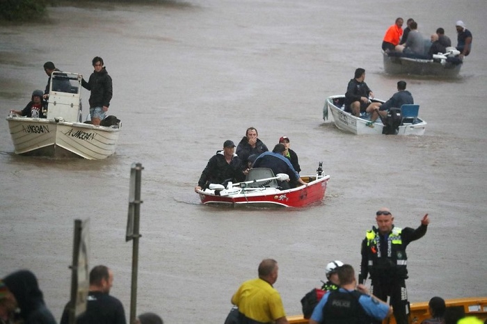 Sydney told to brace for heavy rains, floods in 'one-in-a-one thousand' year event