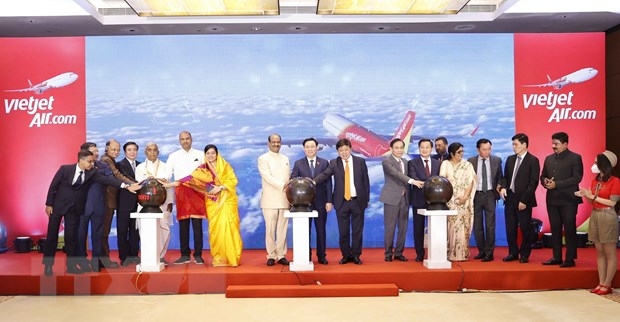 NA Chairman, Indian lower house speaker witness launch of new Vietnam-India air routes