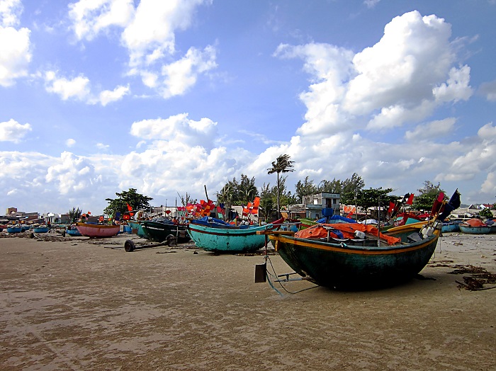 Experience and explore Long Hai Vung Tau fishing village in the most detail
