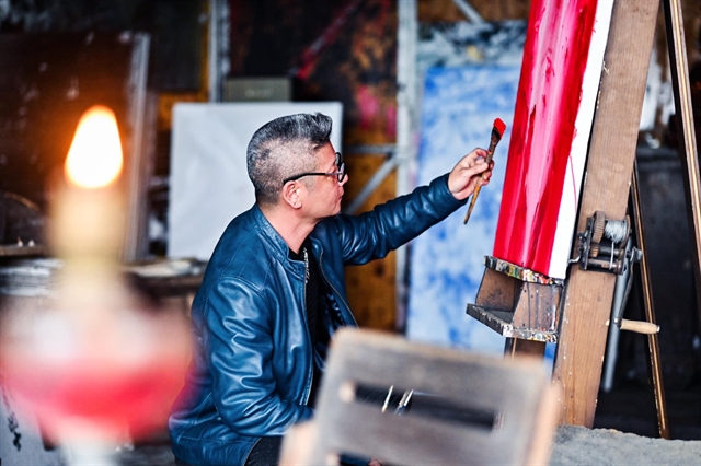 HCM City hosts abstract art exhibition